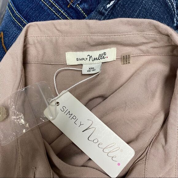Simply Noelle Button Front Wide Long Sleeve Blouse NWT XXL - Picture 3 of 5